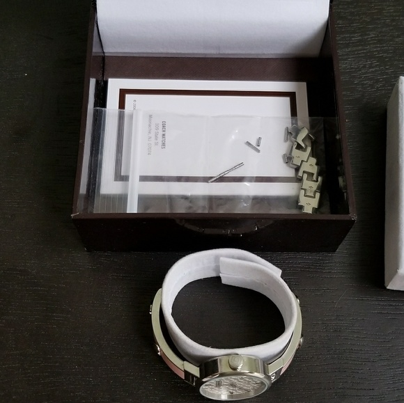 Watch - Picture 3 of 4